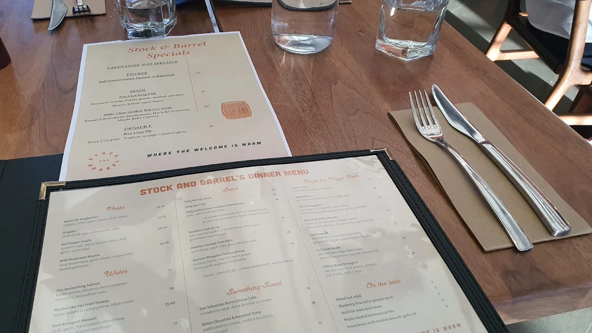 Menu, Stock & Barrel Yarrawonga