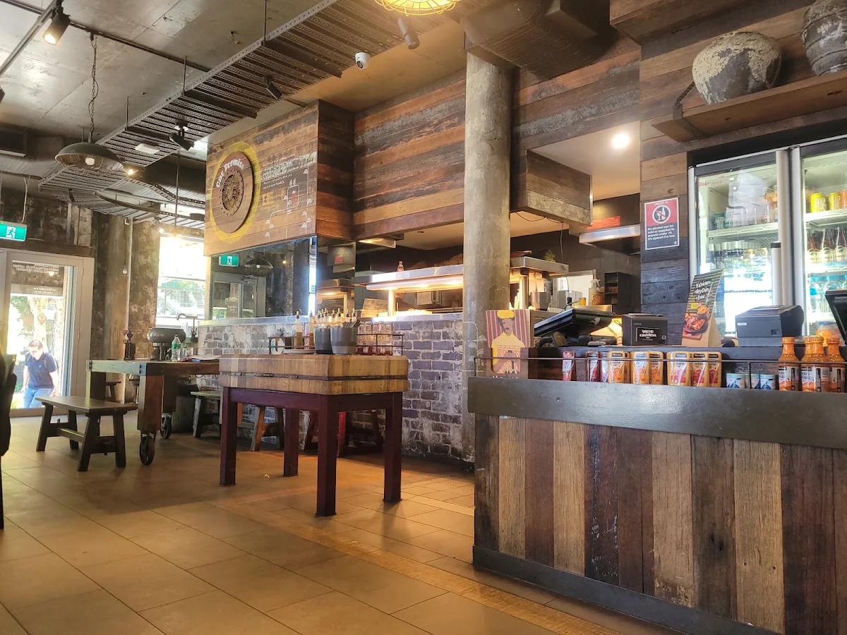 Vibe, Nando's Alexandria