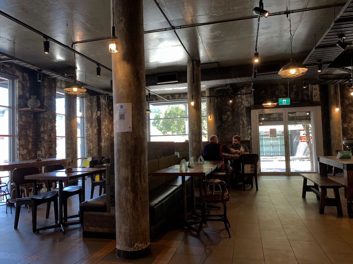Vibe, Nando's Alexandria