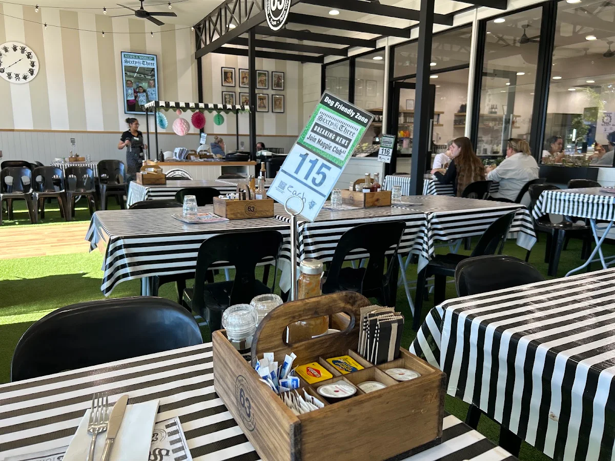 Vibe, Cafe 63 Loganholme