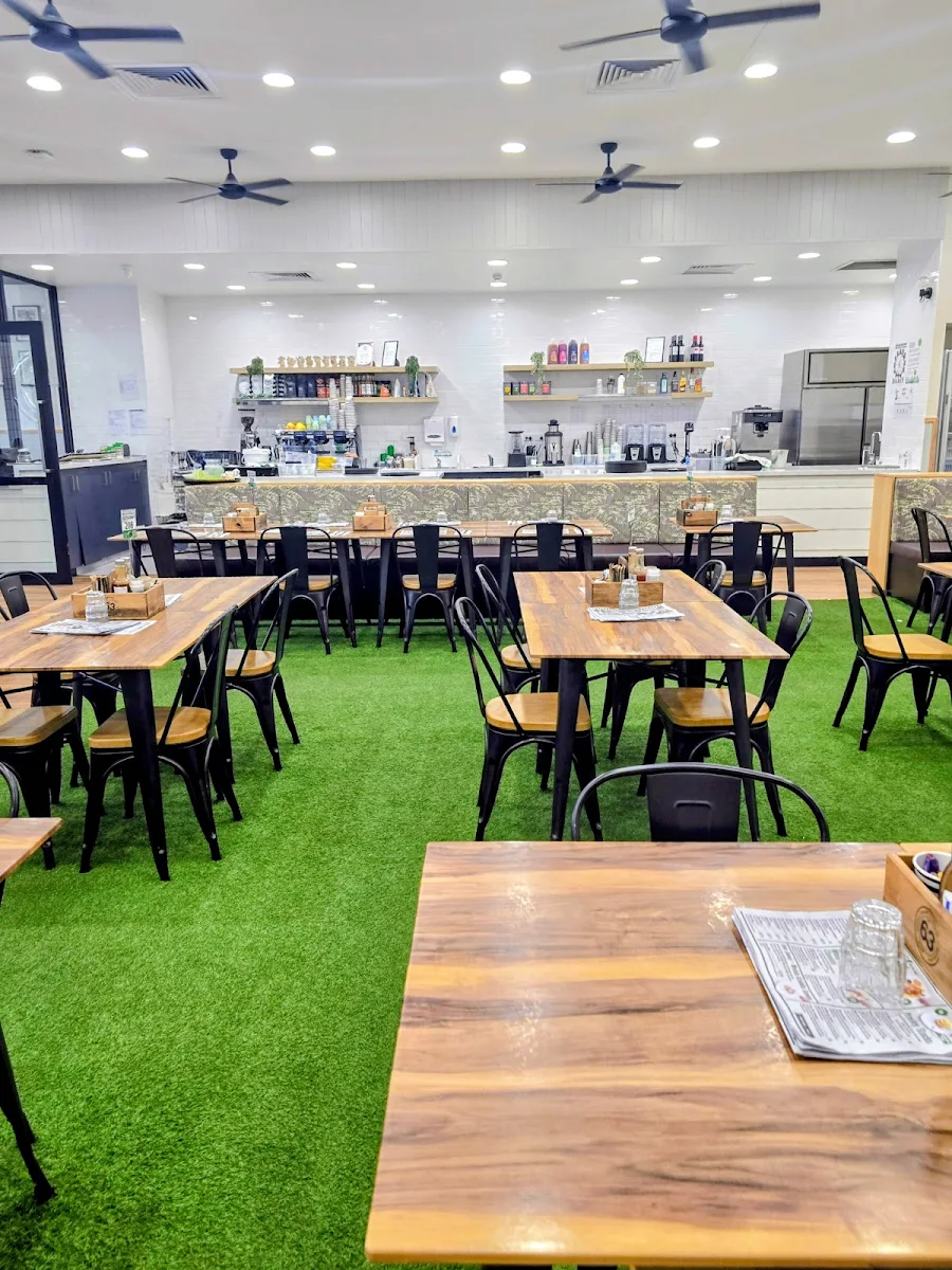 Vibe, Cafe 63 Loganholme