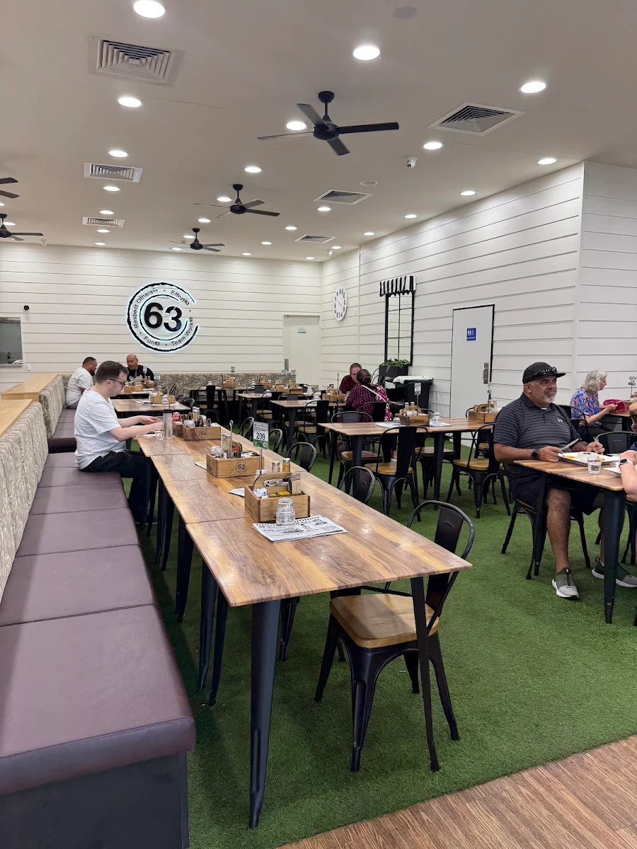 Vibe, Cafe 63 Loganholme