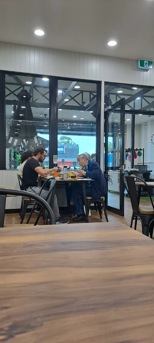 Vibe, Cafe 63 Loganholme