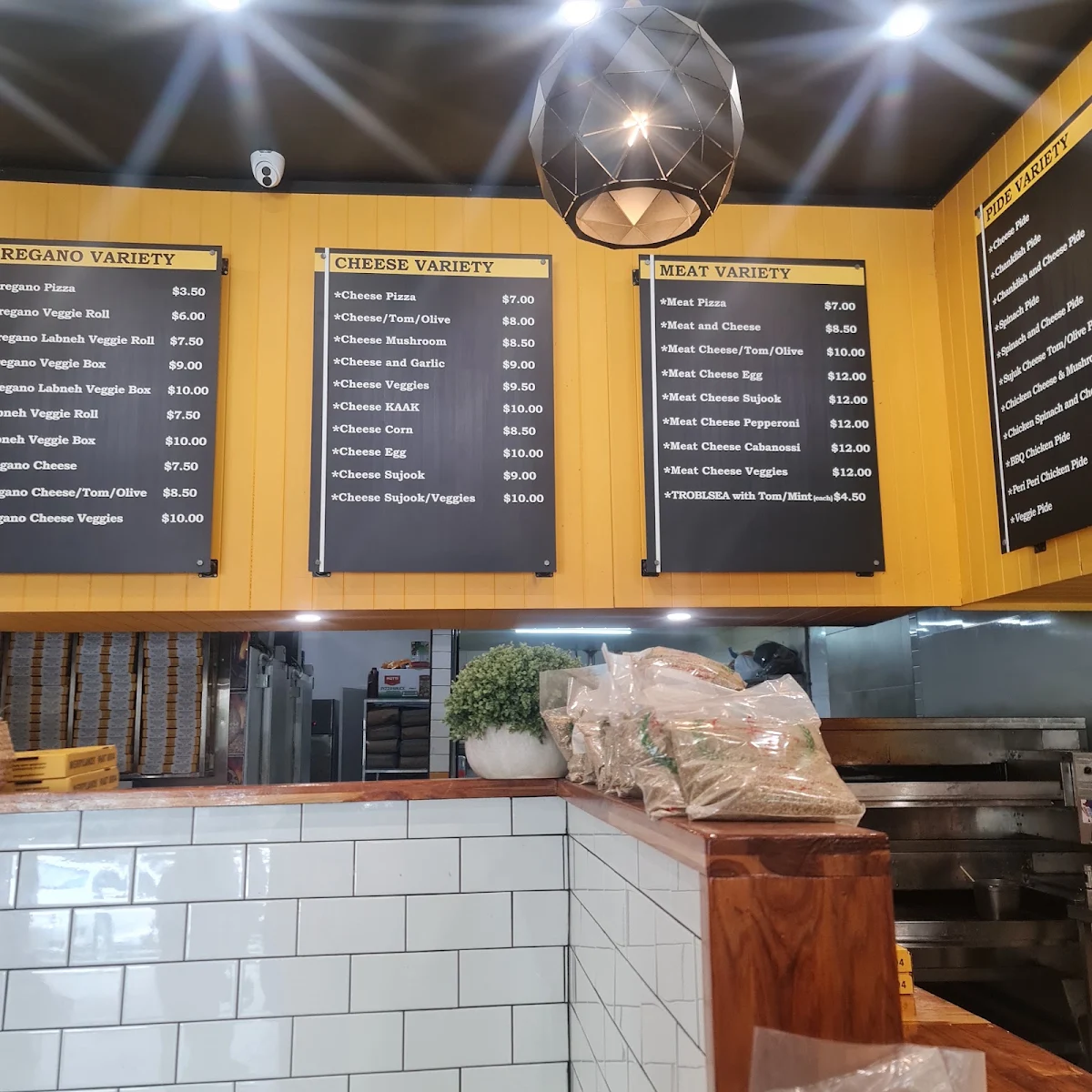 Menu, Mafi Metlo Bass Hill