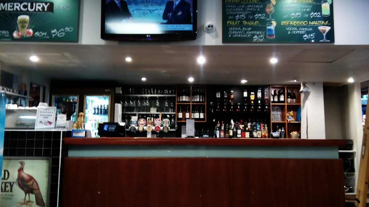 Vibe, Diamond Creek Hotel