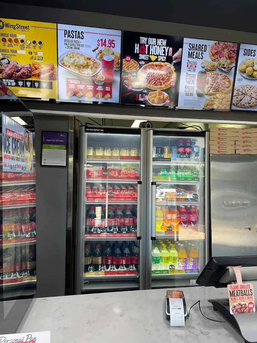 Menu, Pizza Hut Seven Hills