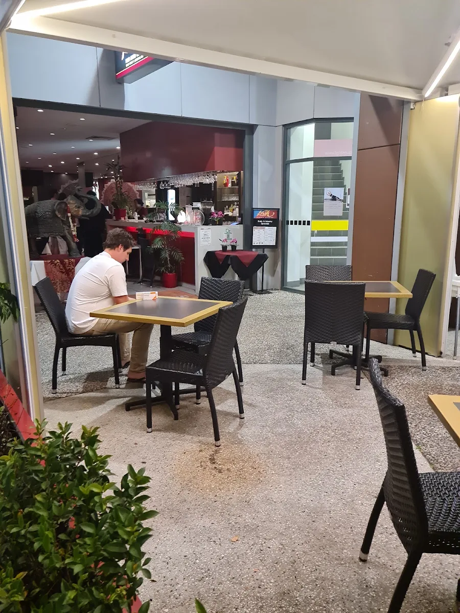 Vibe, Krish Indian Robina