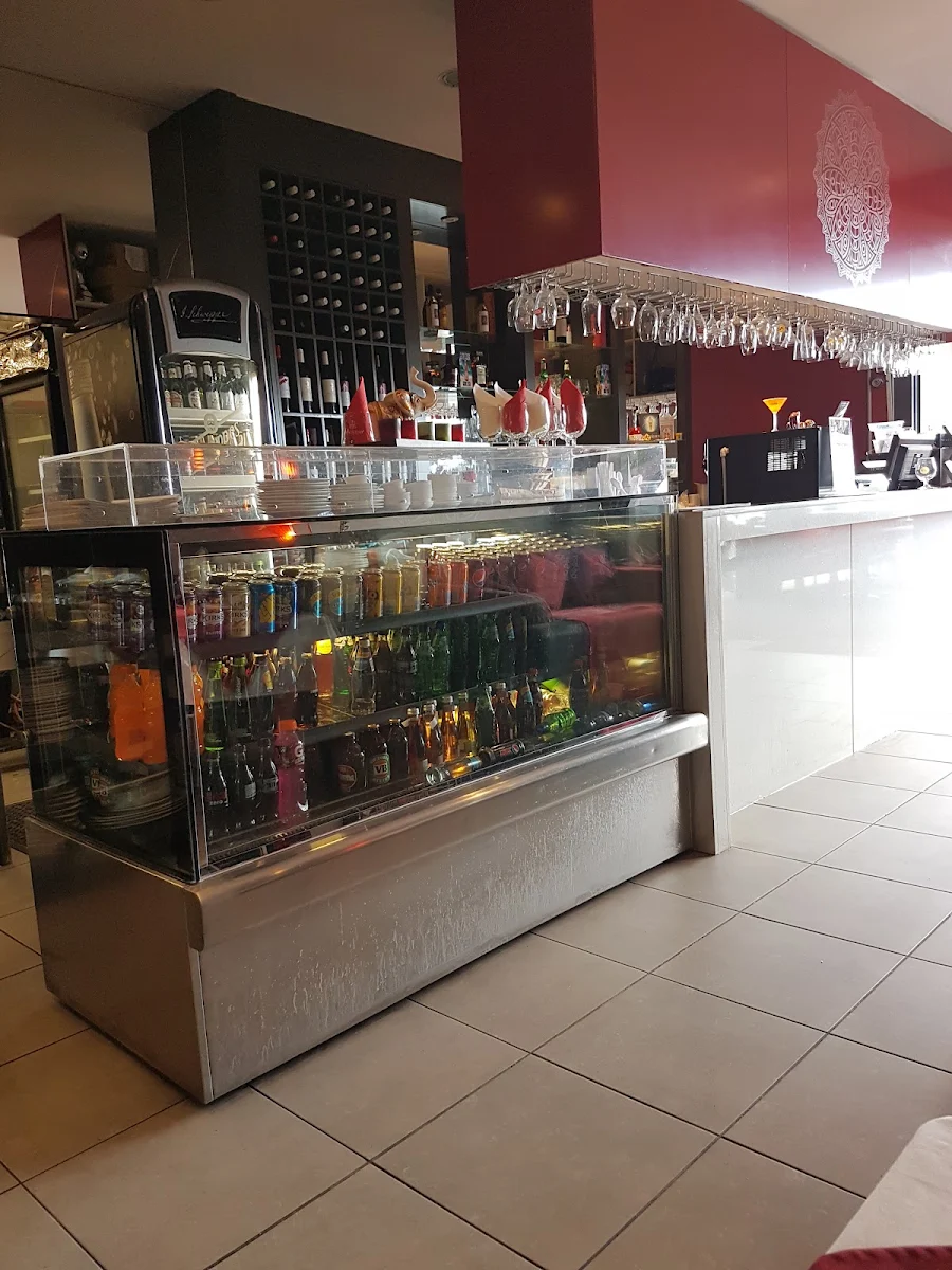 Vibe, Krish Indian Robina
