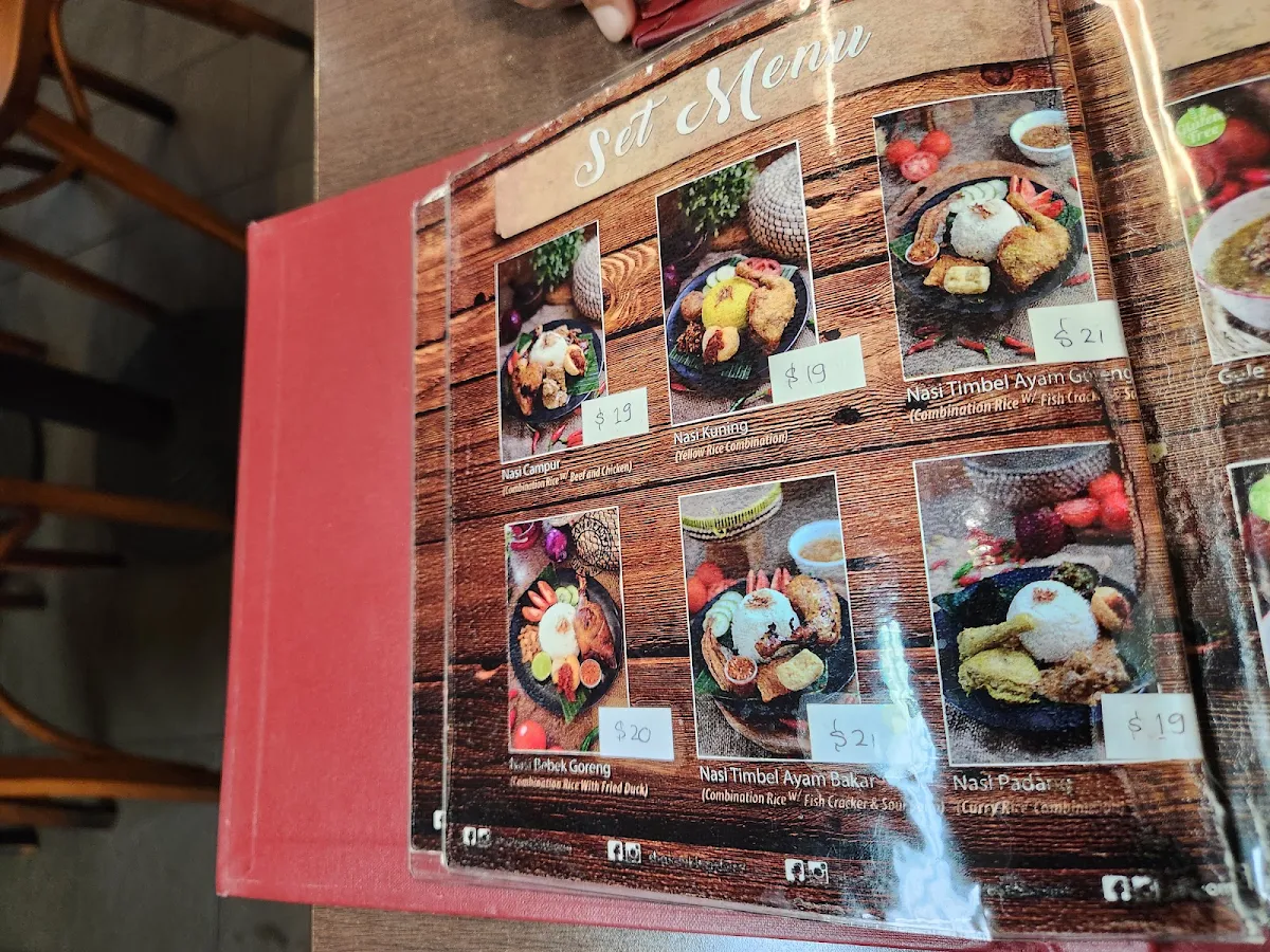 Menu, Shalom Kingsford