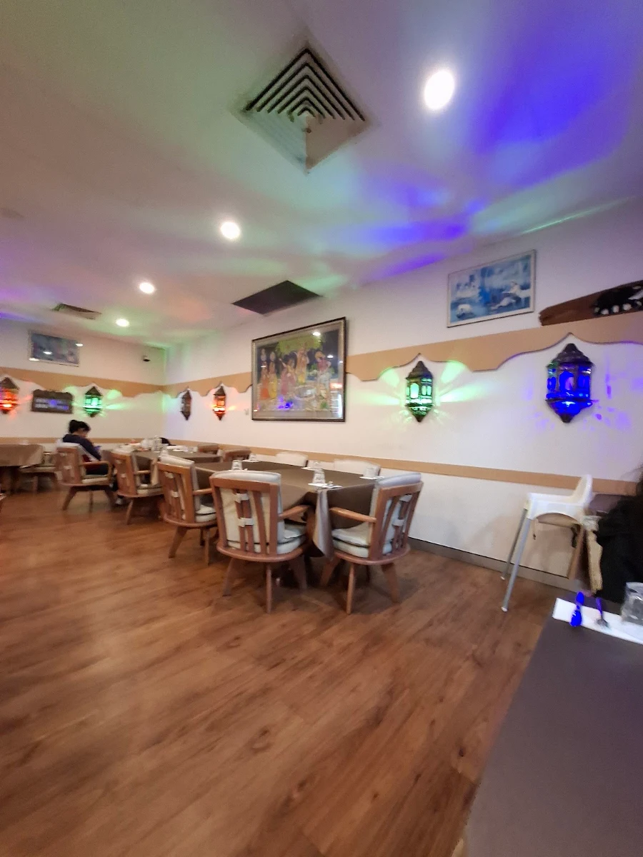 Vibe, Tandoori Village