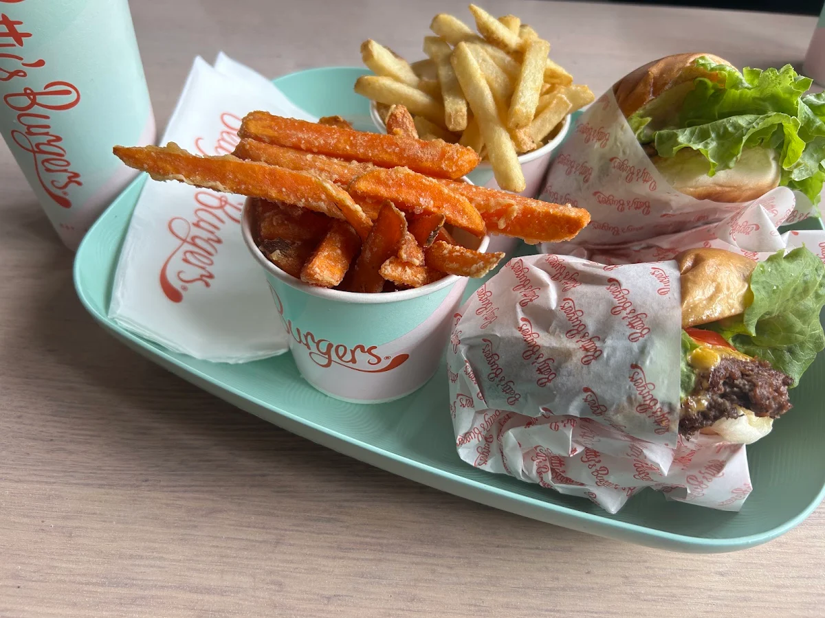 Food & drink, Betty's Burgers