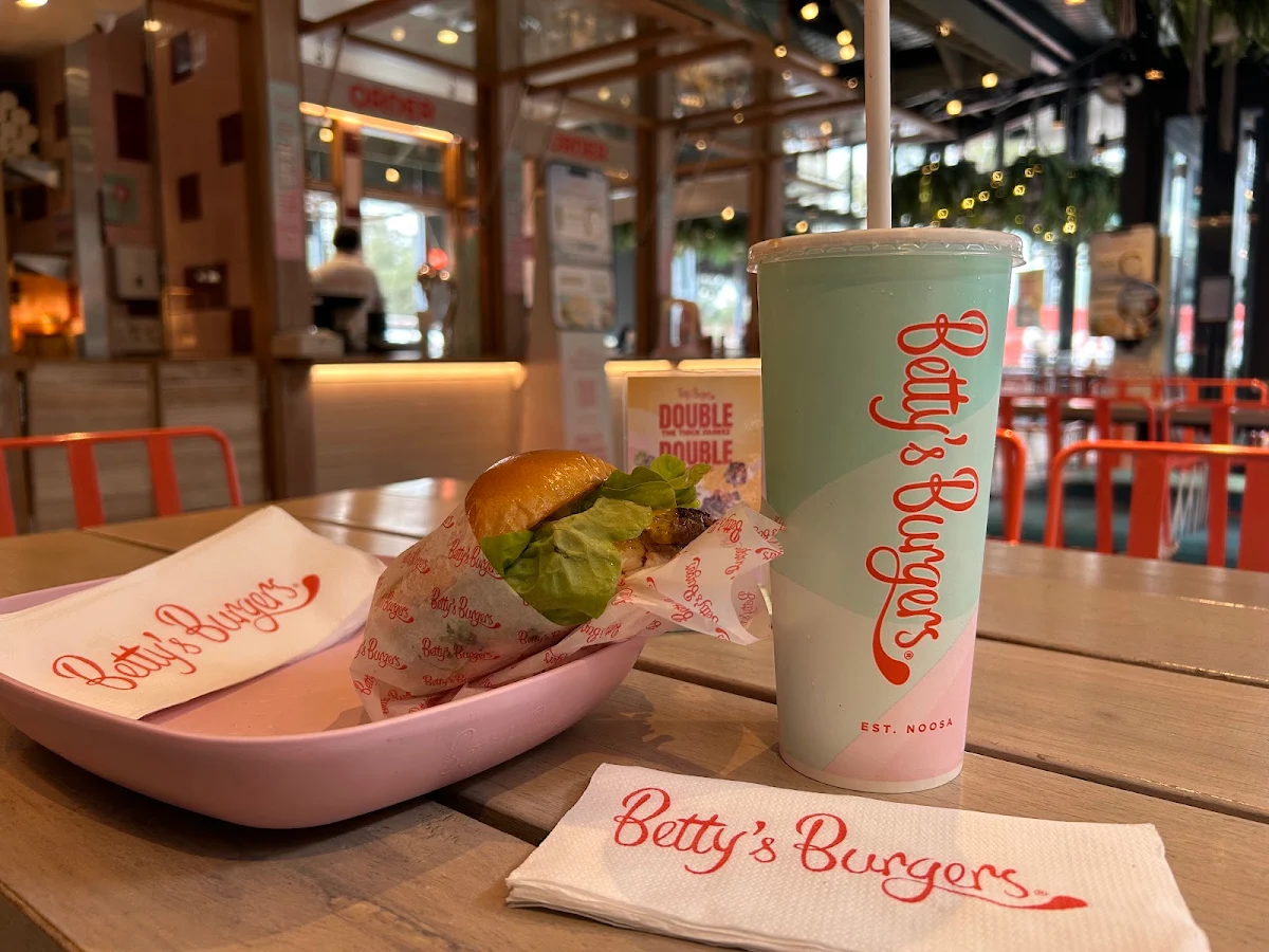 Food & drink, Betty's Burgers