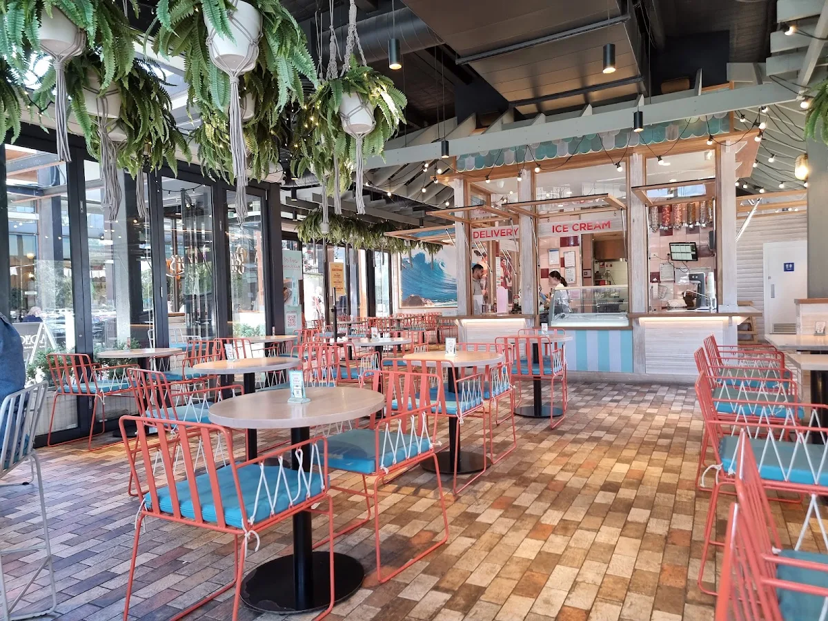 Vibe, Betty's Burgers
