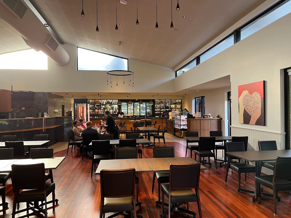 Vibe, Woodcutters Restaurant
