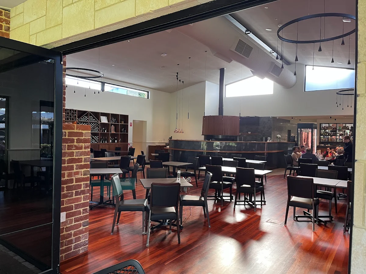 Vibe, Woodcutters Restaurant