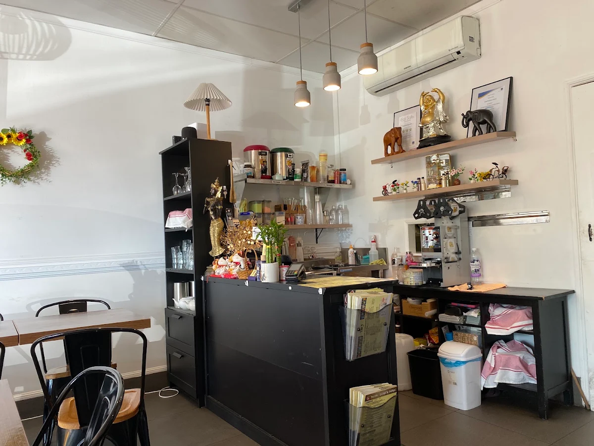 Vibe, Pho Nam
