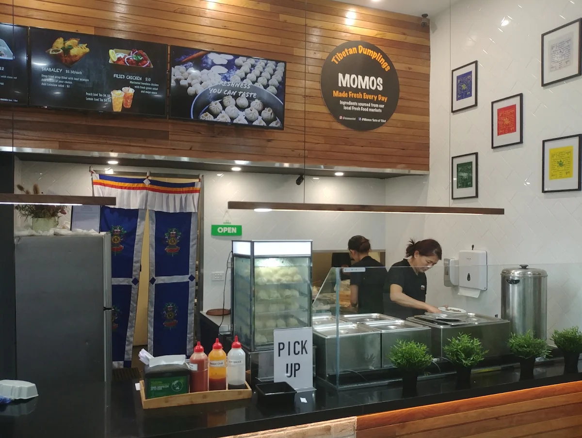 Vibe, Momos Taste of Tibet