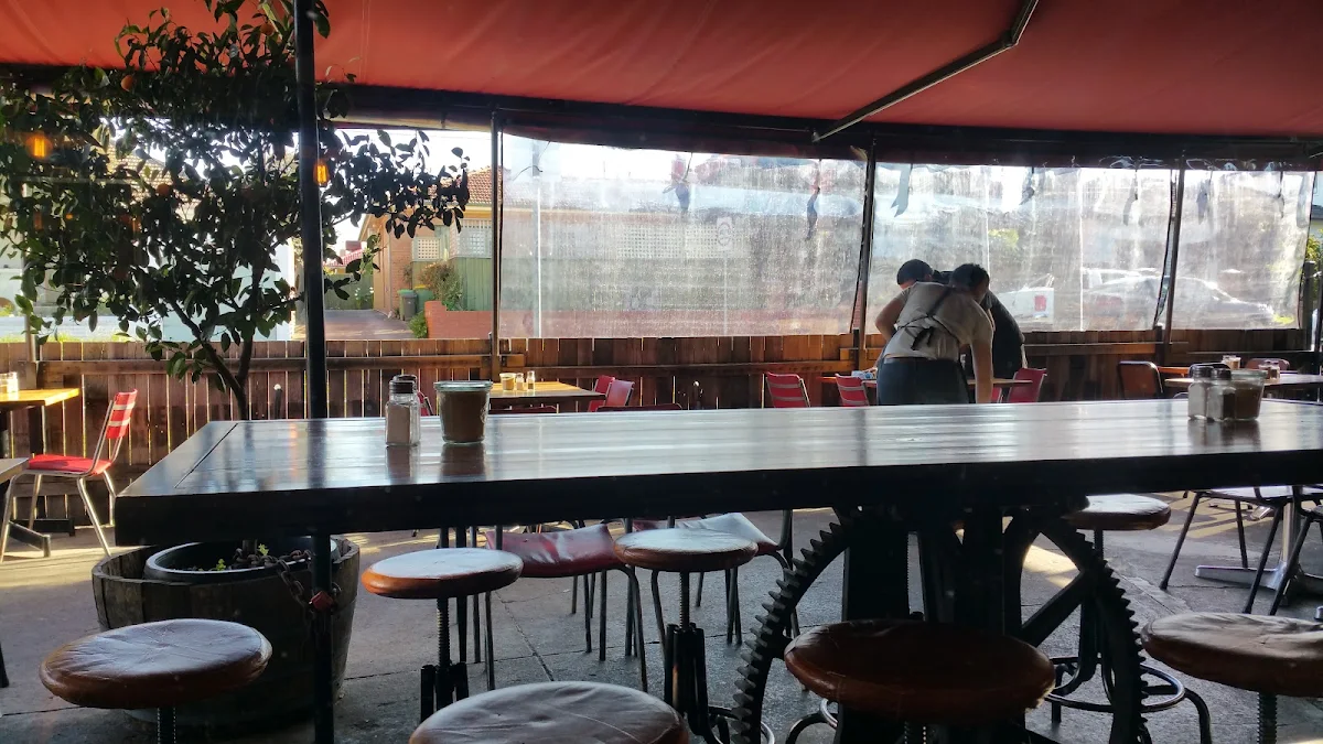 Vibe, The Old Milk Bar