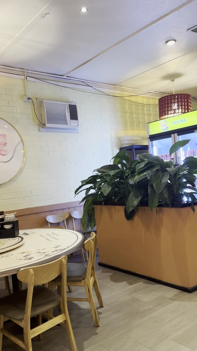 Vibe, Wang Wang Dumpling (Diamond Creek)