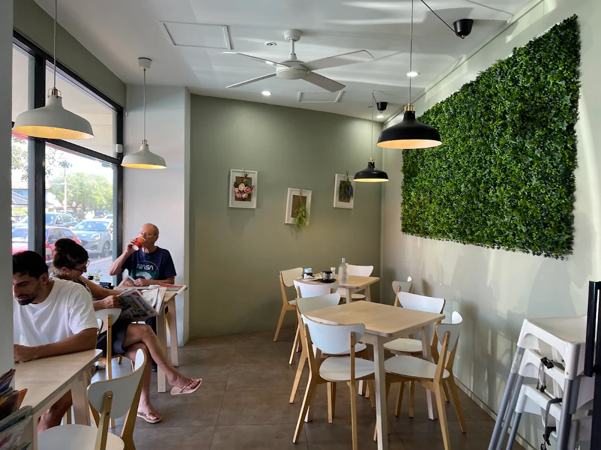 Vibe, My Local Cafe
