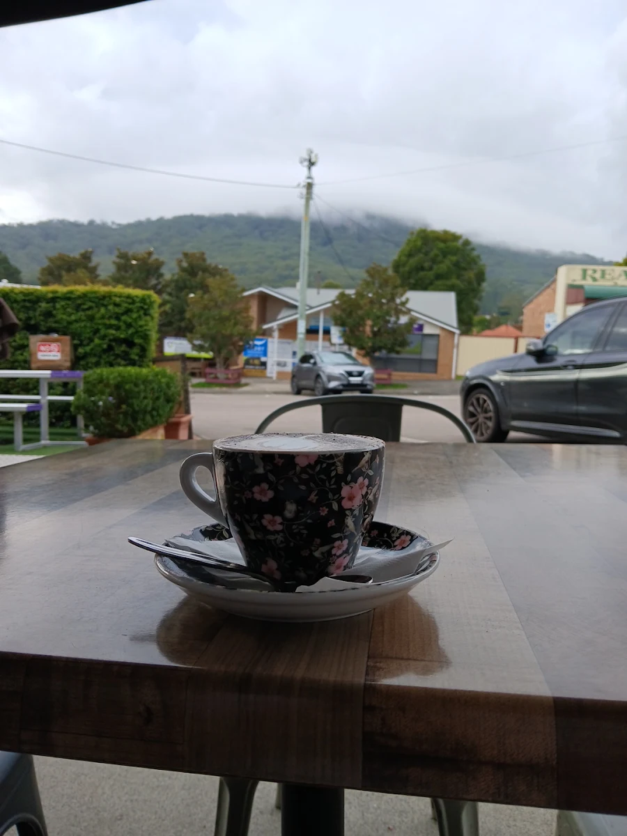 Vibe, Cafe on Main