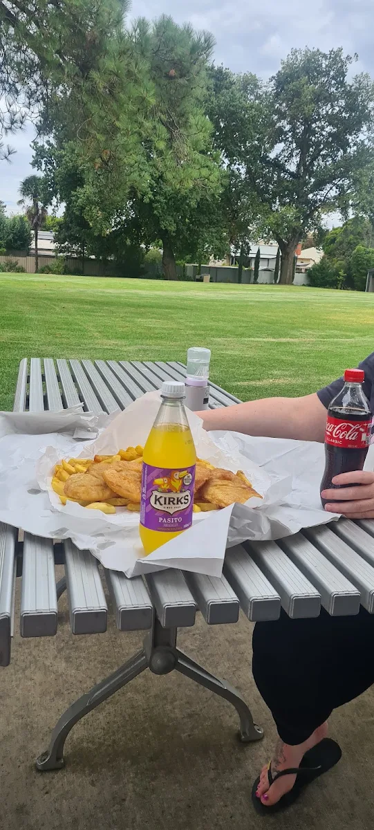 Vibe, Eaglehawk Fish N Grill