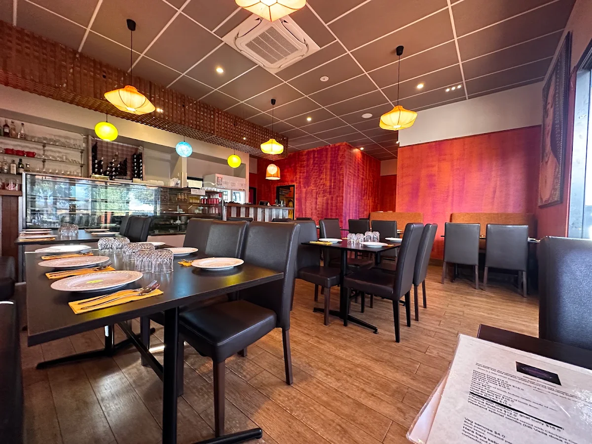 Vibe, Parivaar Indian Restaurant