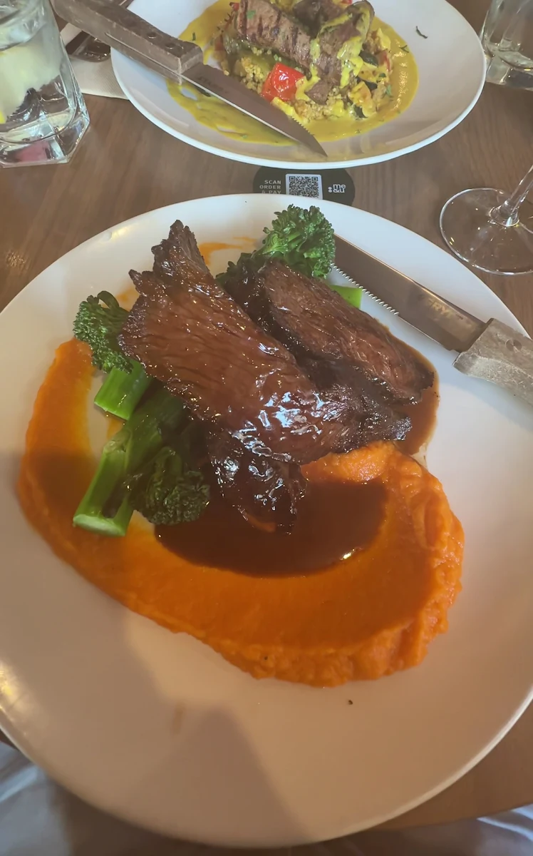Food & drink, The Lake View Hotel