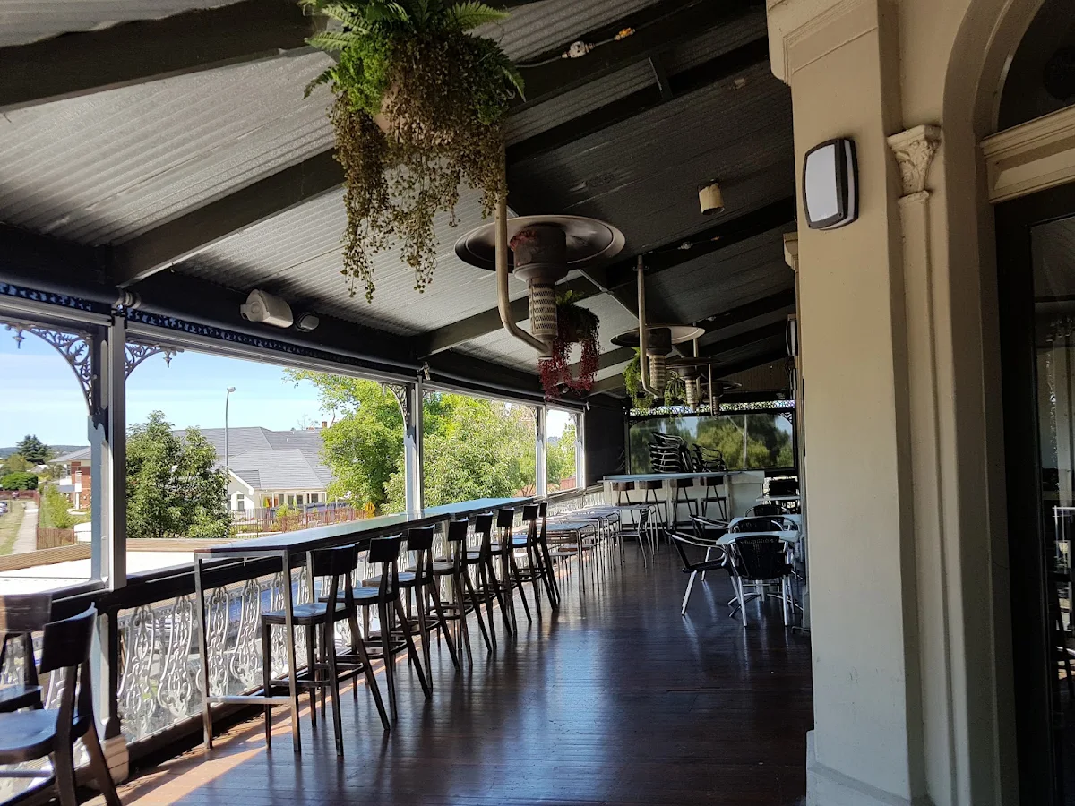 Vibe, The Lake View Hotel