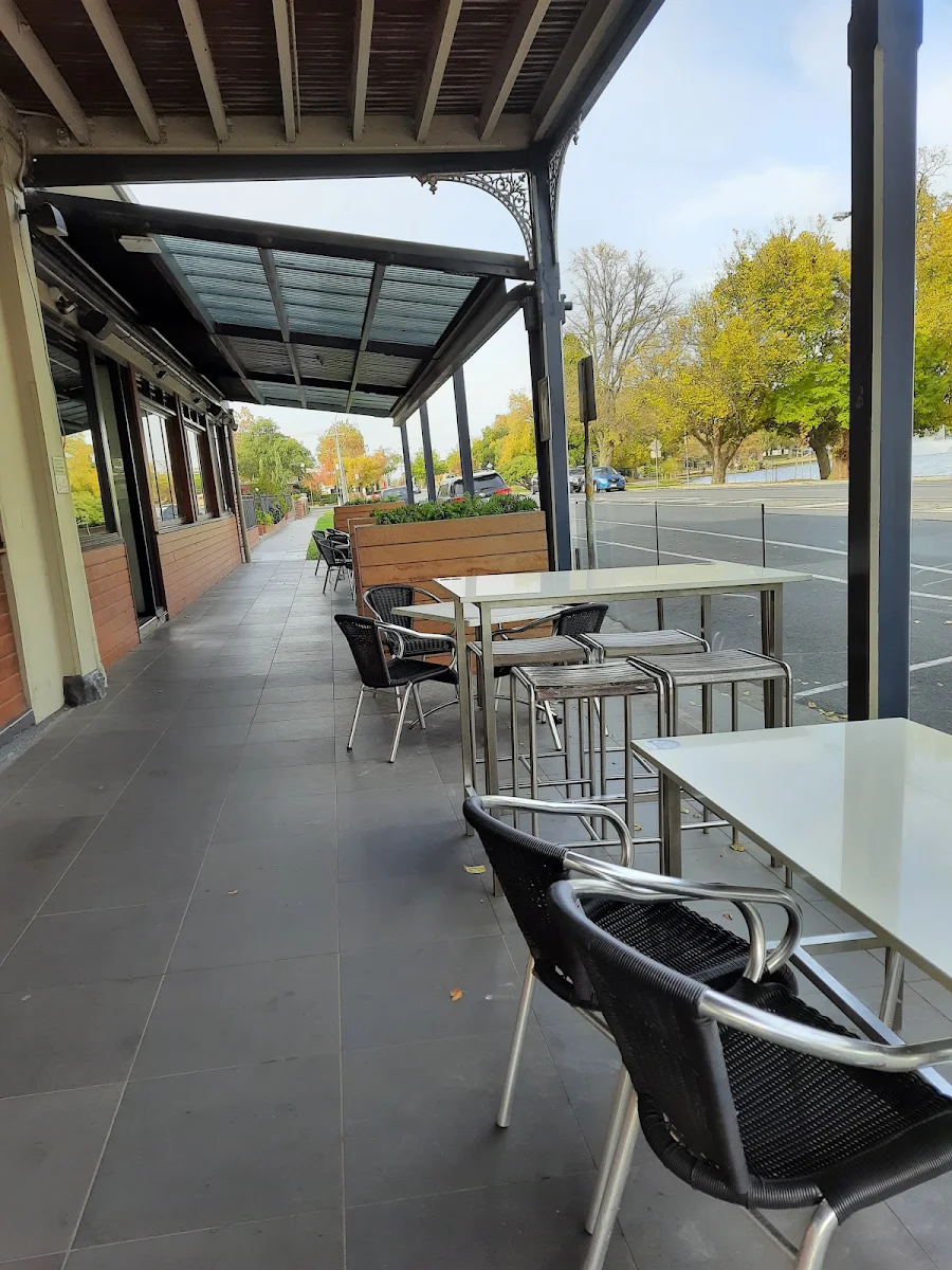 Vibe, The Lake View Hotel