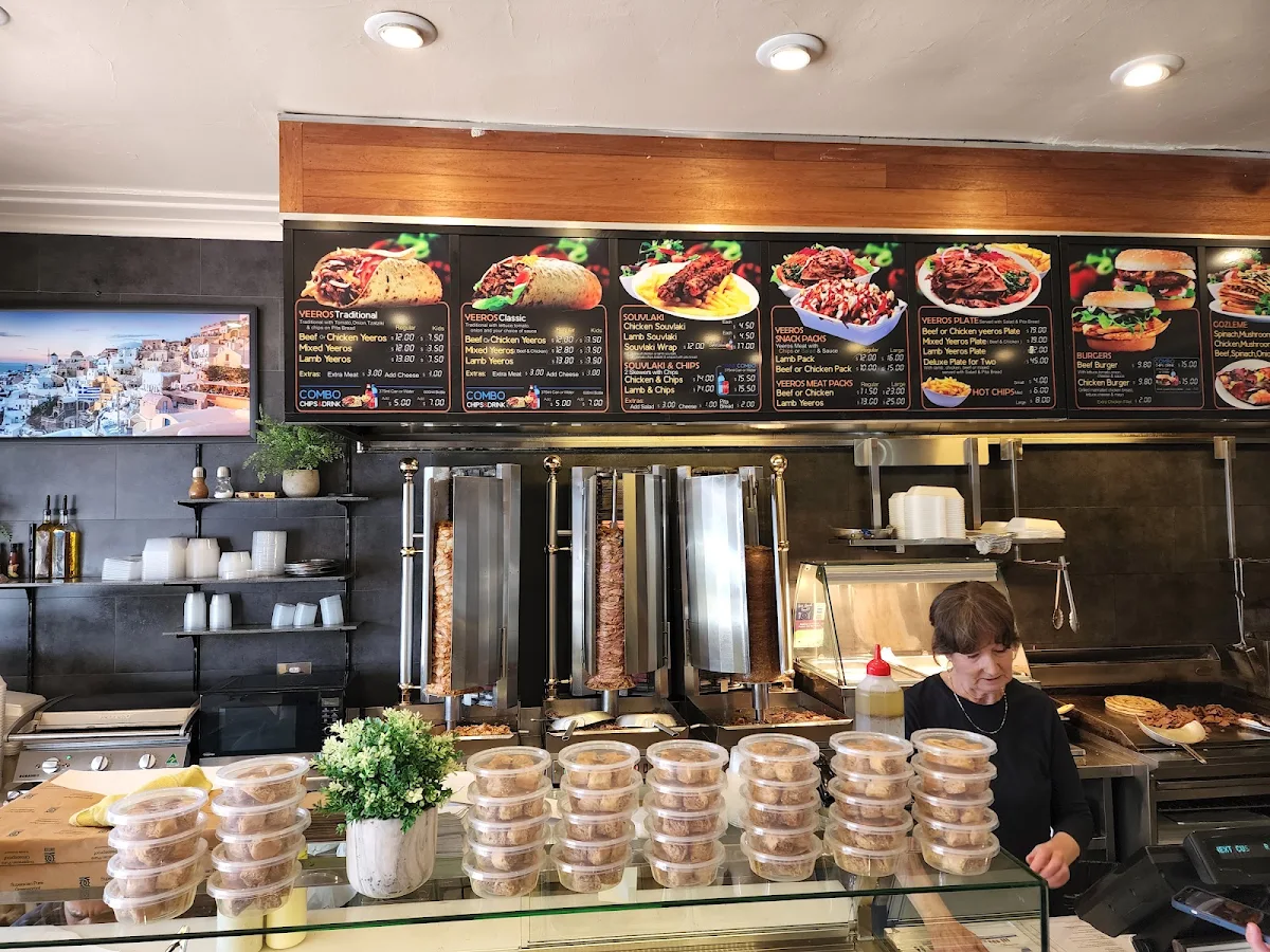 Menu, GK 's Yeeros