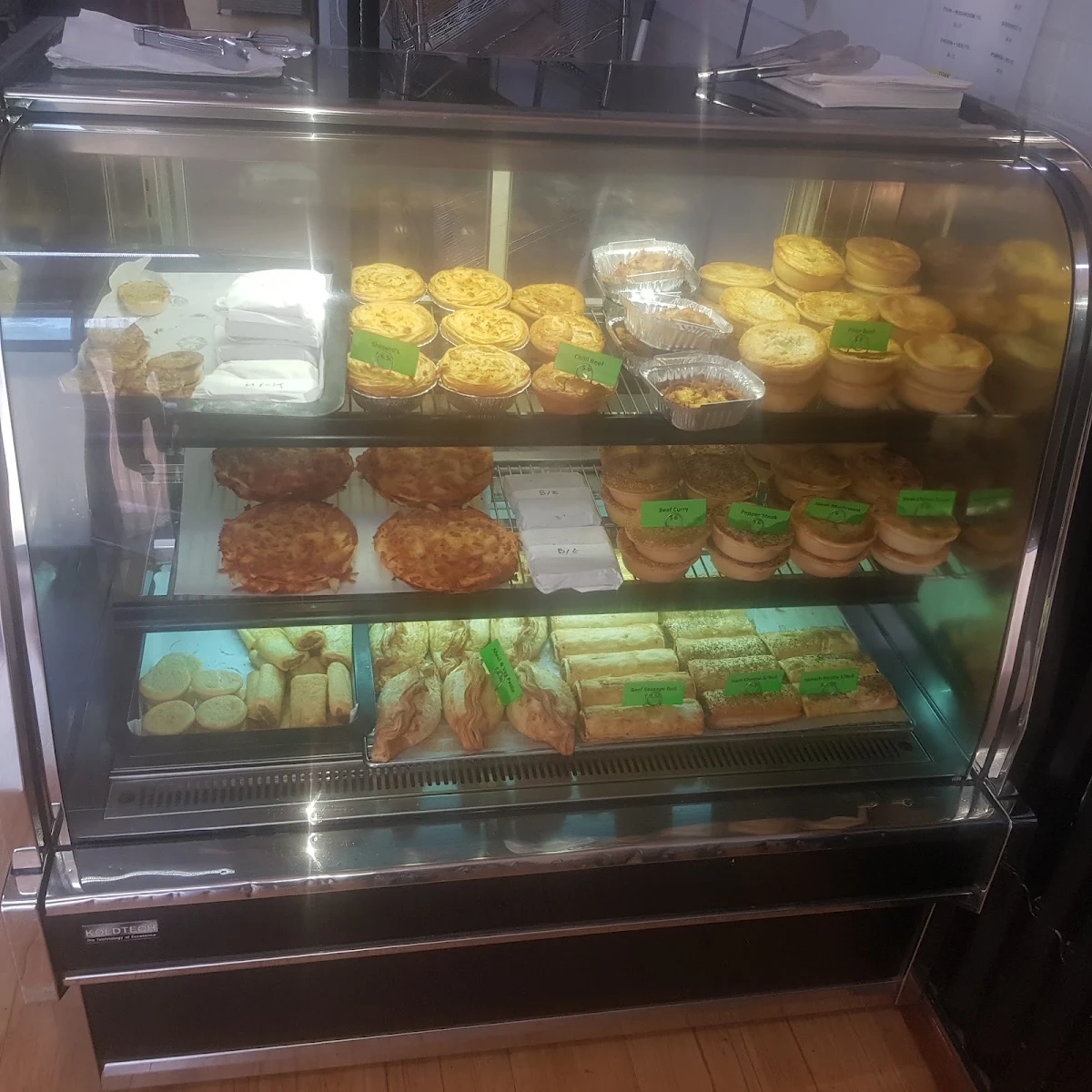 Vibe, Rustys Bakeshop