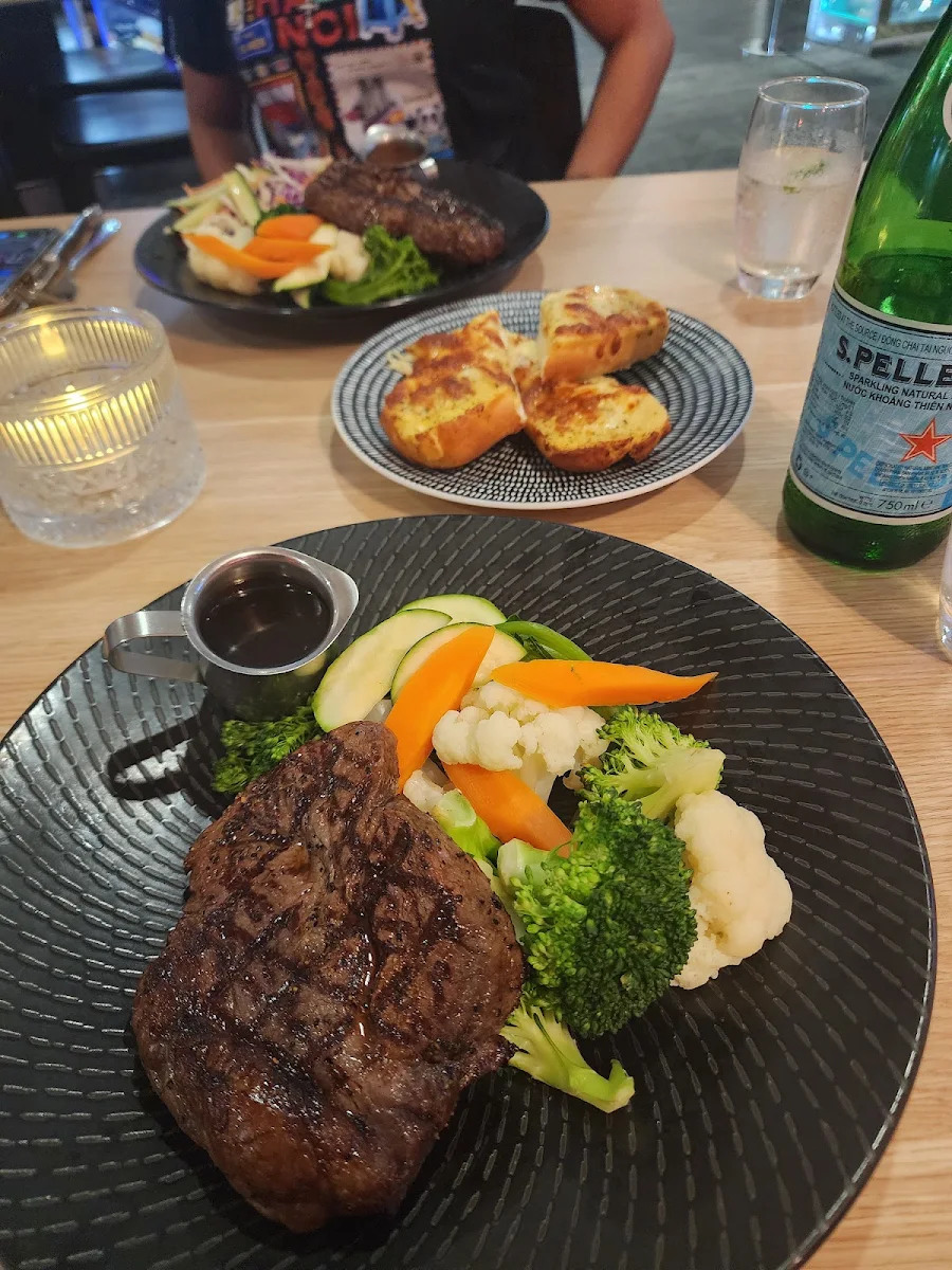 Food & drink, Madame Za Restaurant and Bar