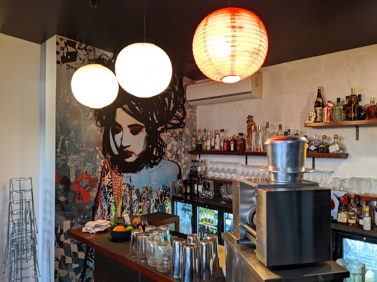Vibe, Quan 55 & Bar