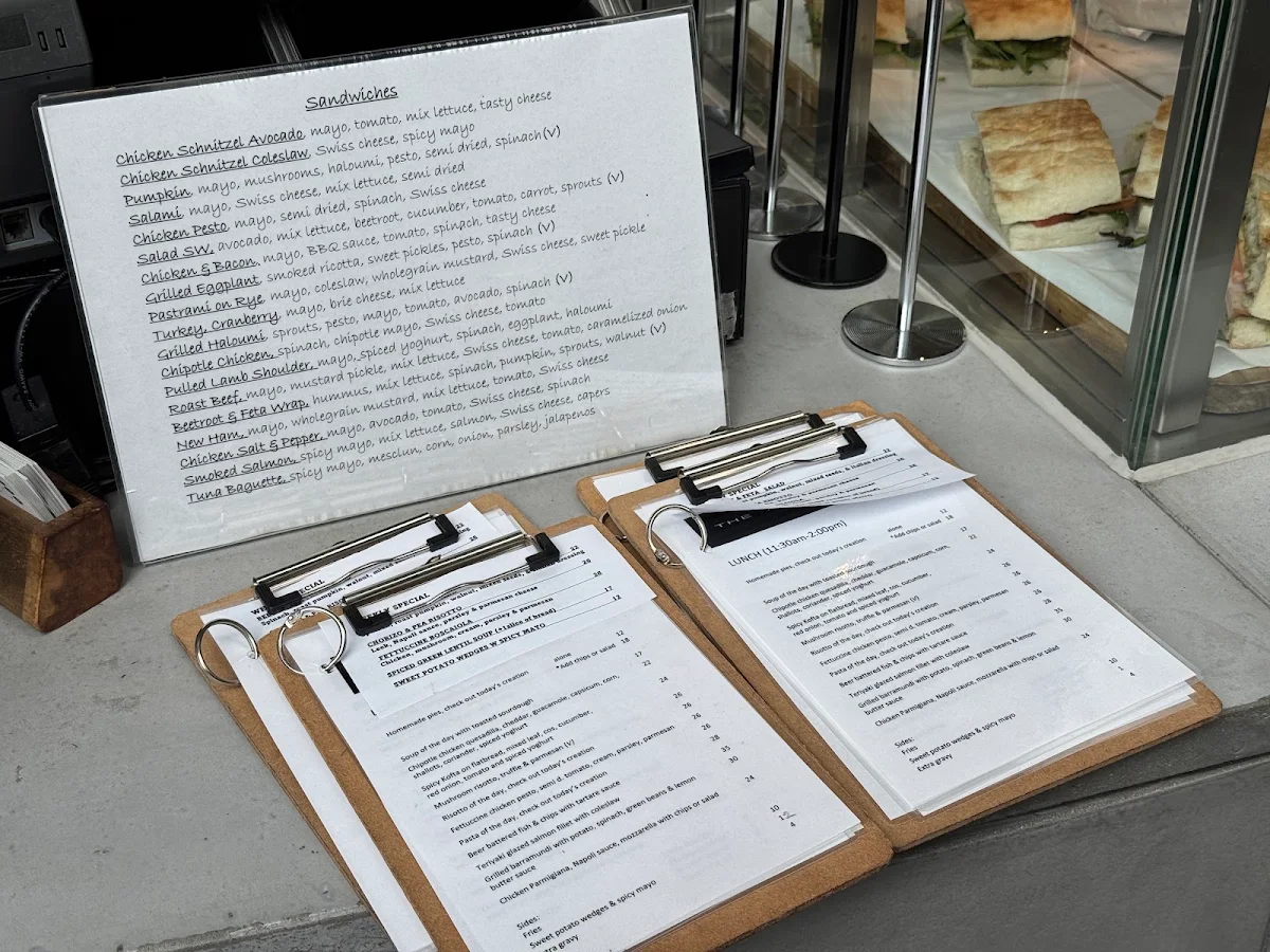 Menu, THE ASSOCIATE