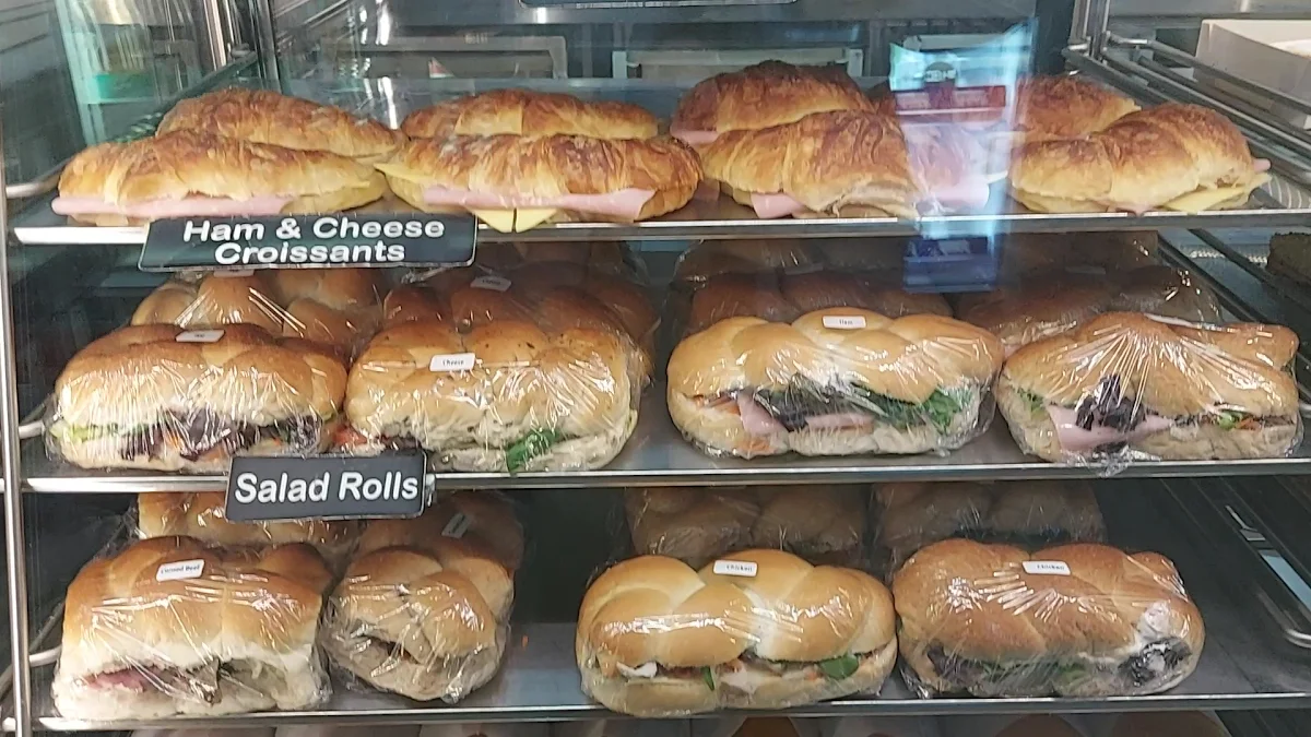 Vibe, Halls Gap Bakery