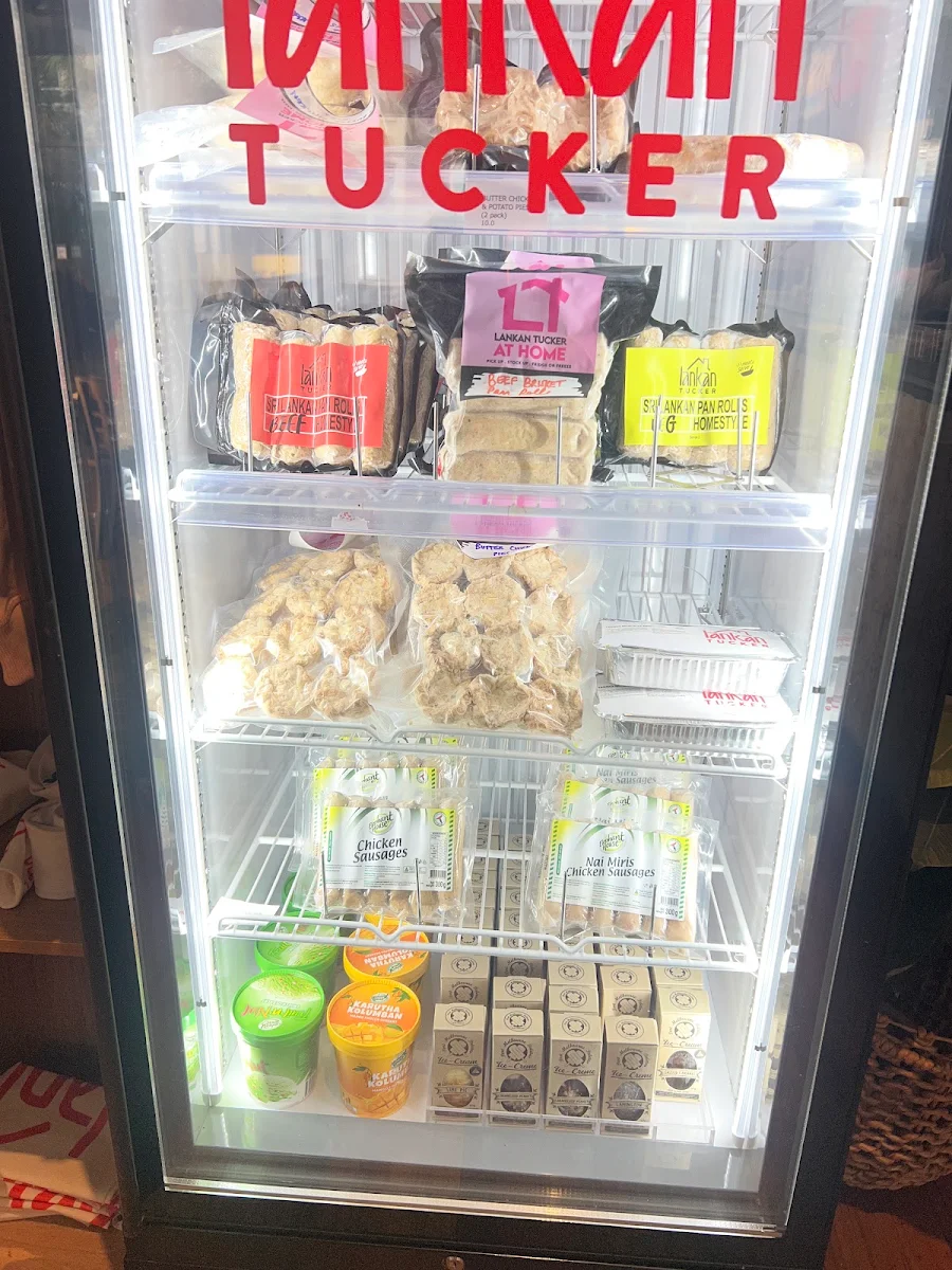Vibe, Lankan Tucker