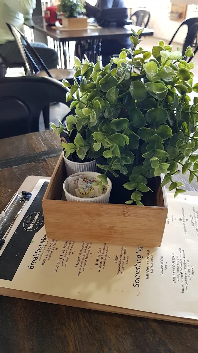 Menu, Bakehouse Cafe (Barralong Rd, Erina)