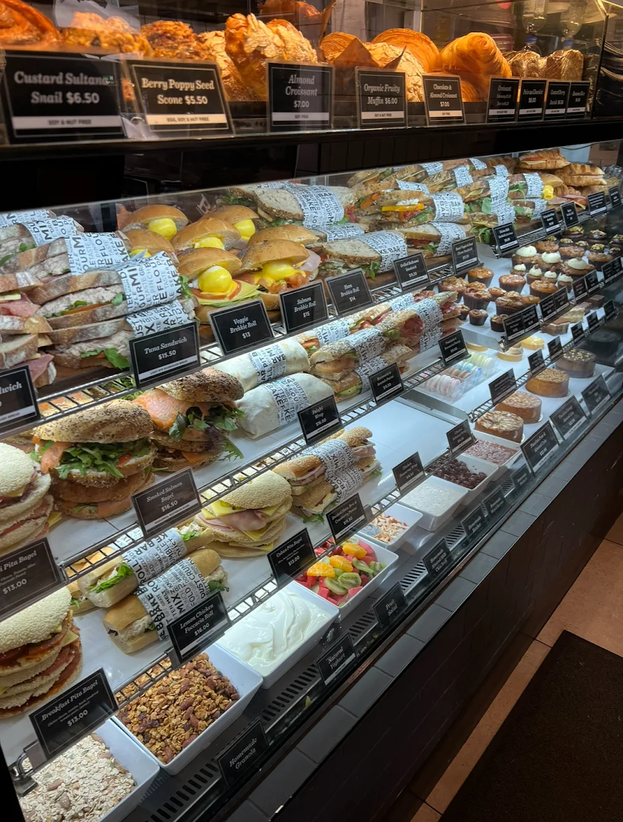Vibe, Bake Bar