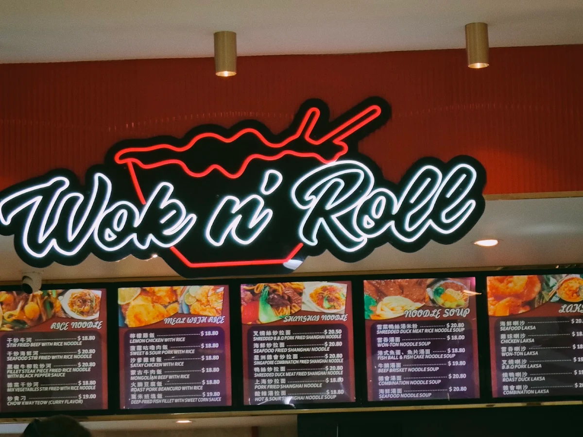 Menu, Wok & Roll