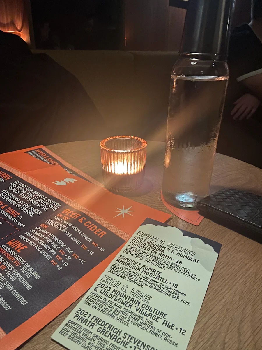 Menu, Three Horses