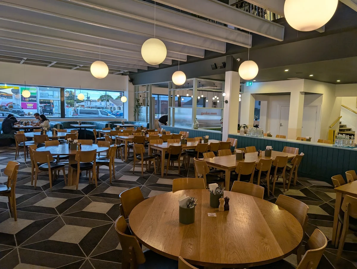 Vibe, Brighton Metro Hotel