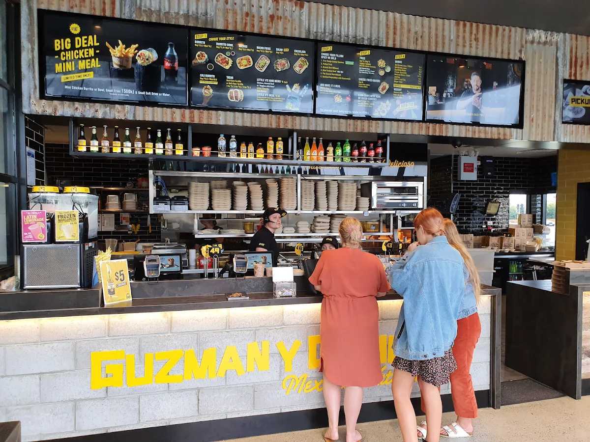 Vibe, Guzman y Gomez - Helensvale
