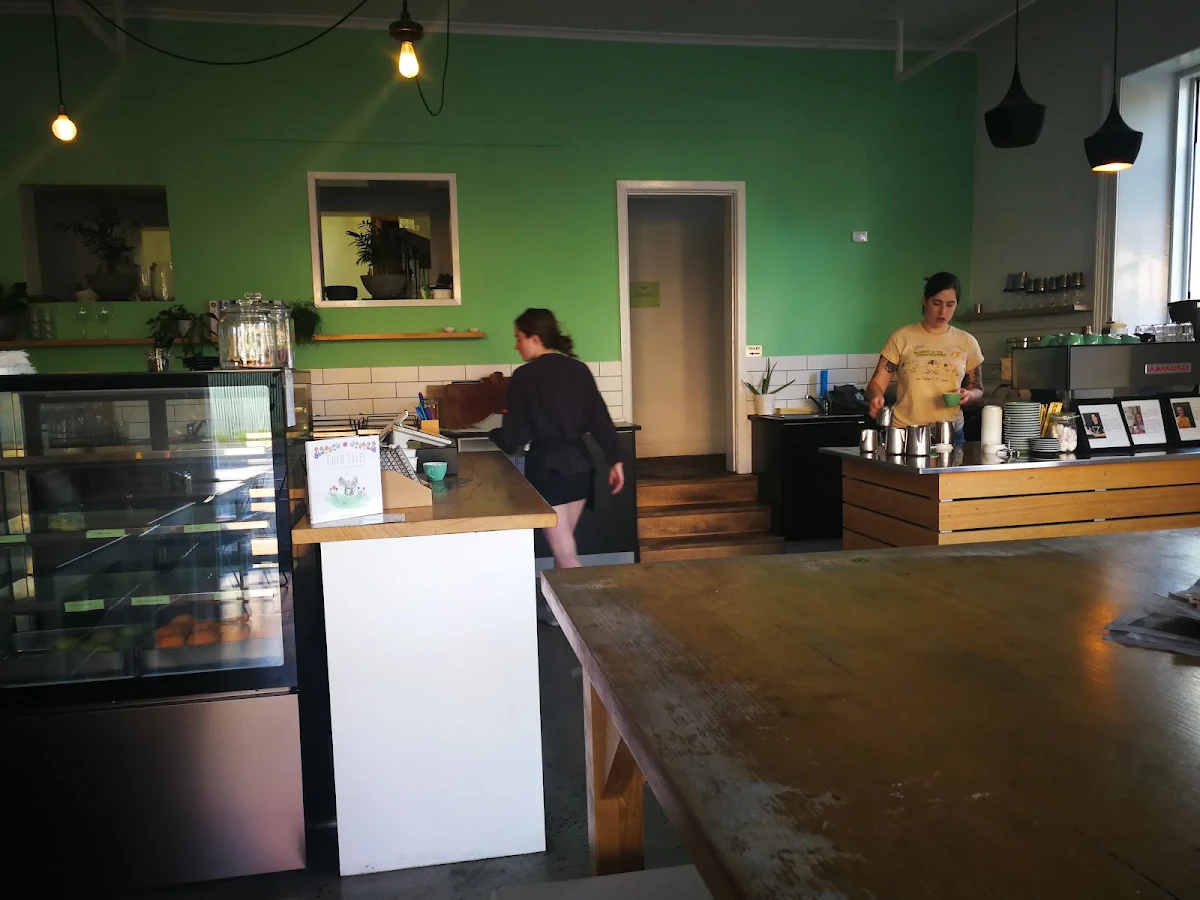Vibe, Somerset Cafe