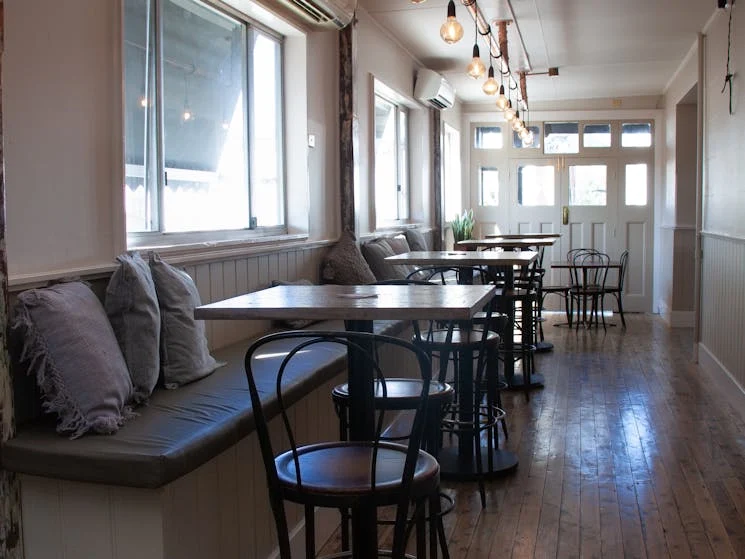 Vibe, The Light Horse Hotel Murrumburrah