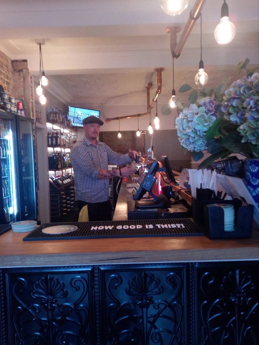 Vibe, The Light Horse Hotel Murrumburrah