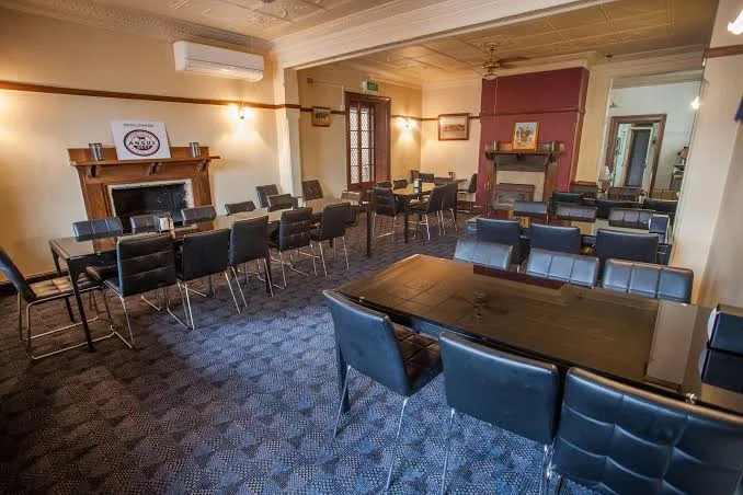 Vibe, The Light Horse Hotel Murrumburrah