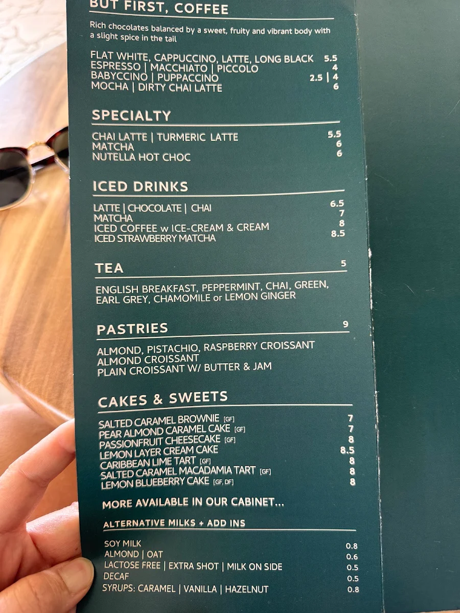 Menu, Stoa Bokarina