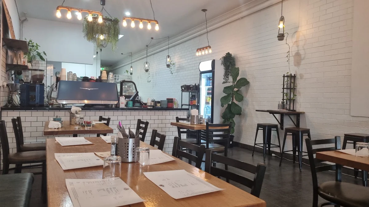 Vibe, Blue Lily Cafe