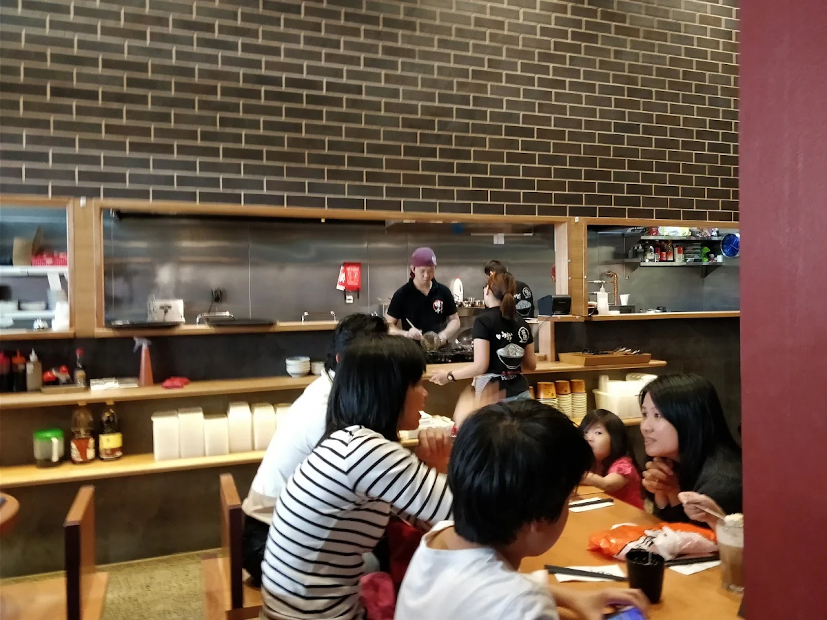 Vibe, Ajisen Ramen Knox